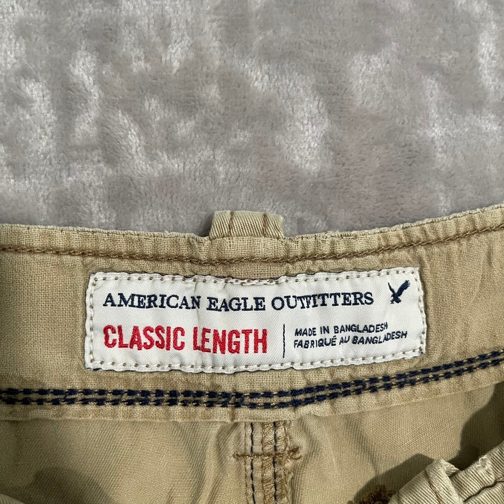American Eagle Shorts Mens 28 Beige Khaki Cargo Classic Length Utility Outdoor - Picture 2 of 7